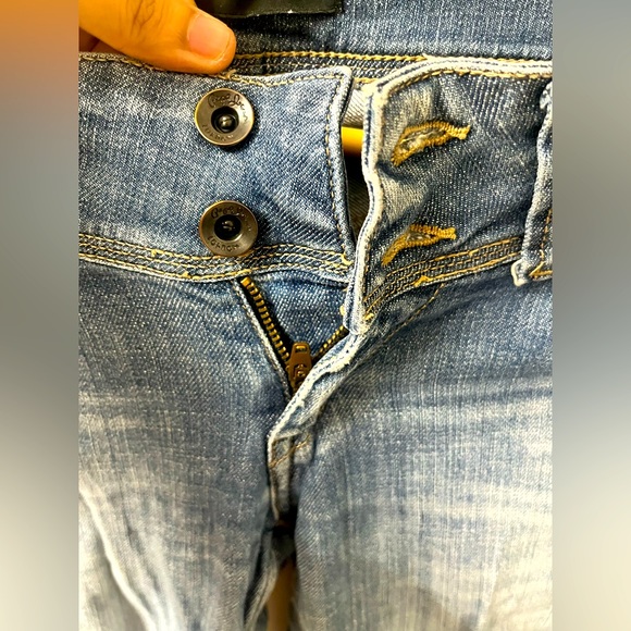 Pepe Jeans low waist double buttoned narrow fit jeans.. Waist - 30 inch - Picture 4 of 5